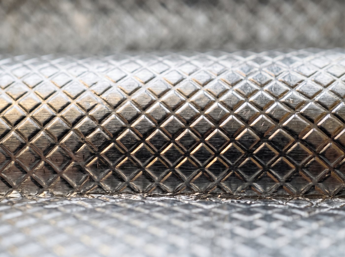 Diamond-embossed brushed aluminium foil insulation facing